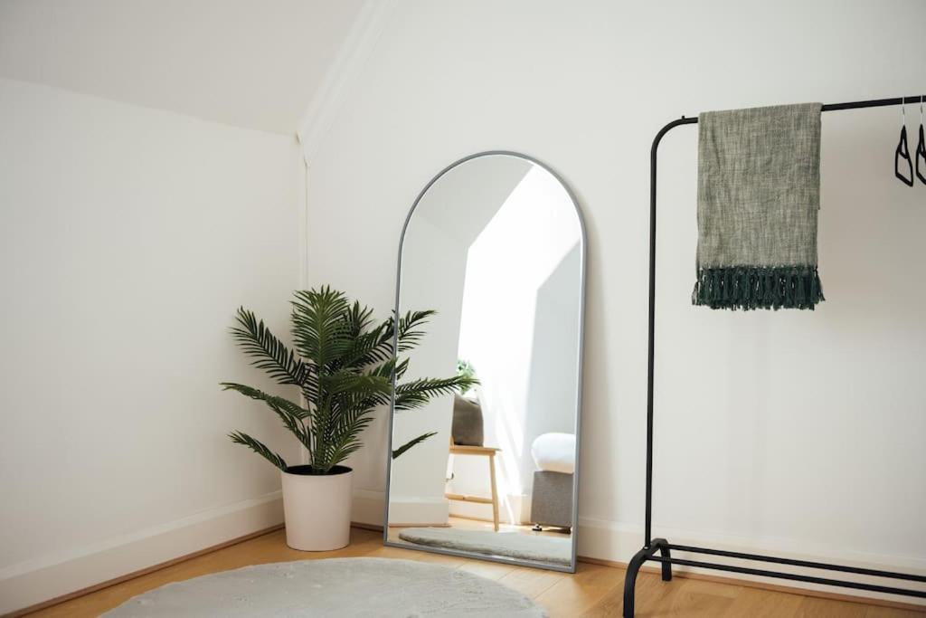 Charming 2 Bedroom Flat In The Heart Of Kings Cross, London Exteriör bild